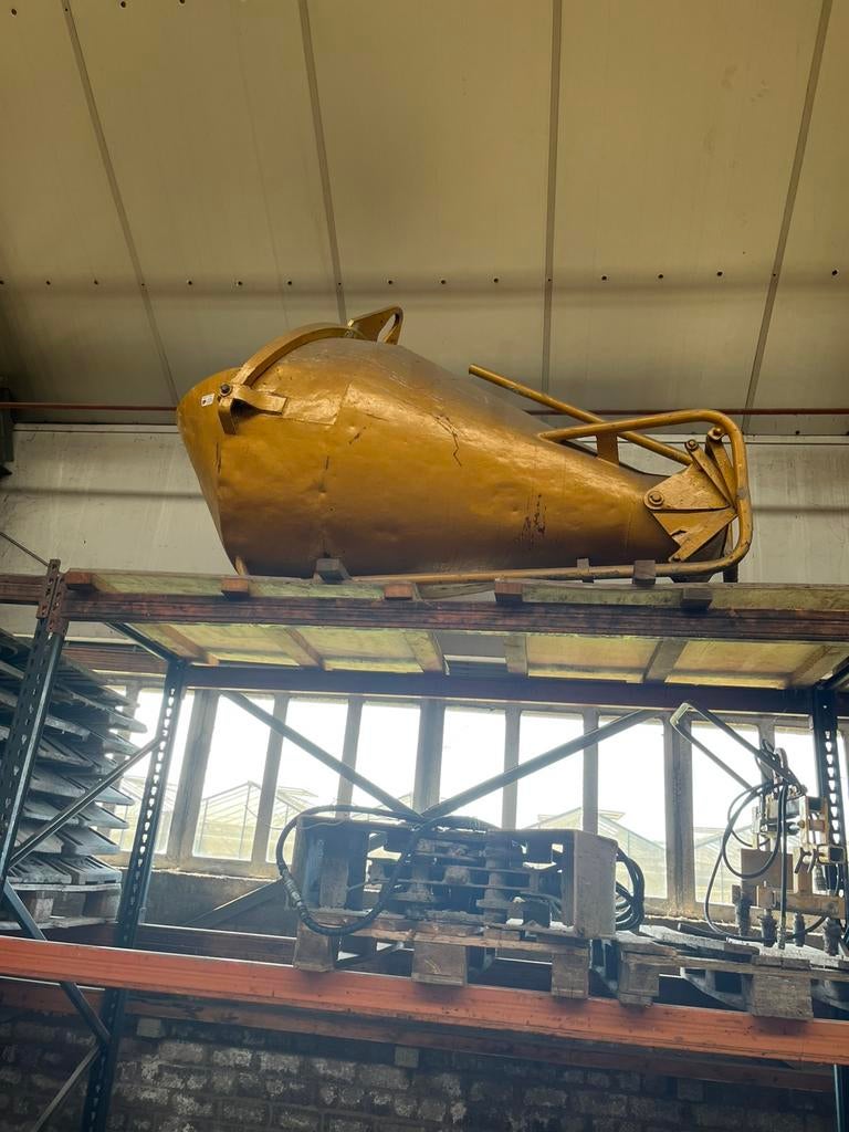 Beton kubel 600 liter beco, Doe-het-zelf en Verbouw, Betonmolens, Ophalen, Zo goed als nieuw