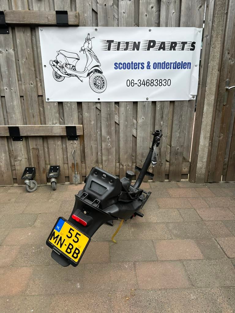 Piaggio zip A1 frame met swing arm en luxe plaat, Zip, Zo goed als nieuw, Benzine, 125 cc