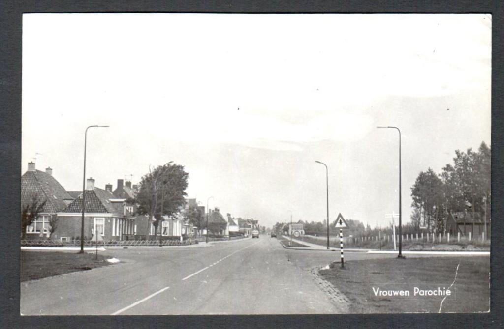 Oude Ansicht - Vrouwen Parochie - Frl., Ophalen of Verzenden, 1940 tot 1960, Gelopen, Friesland