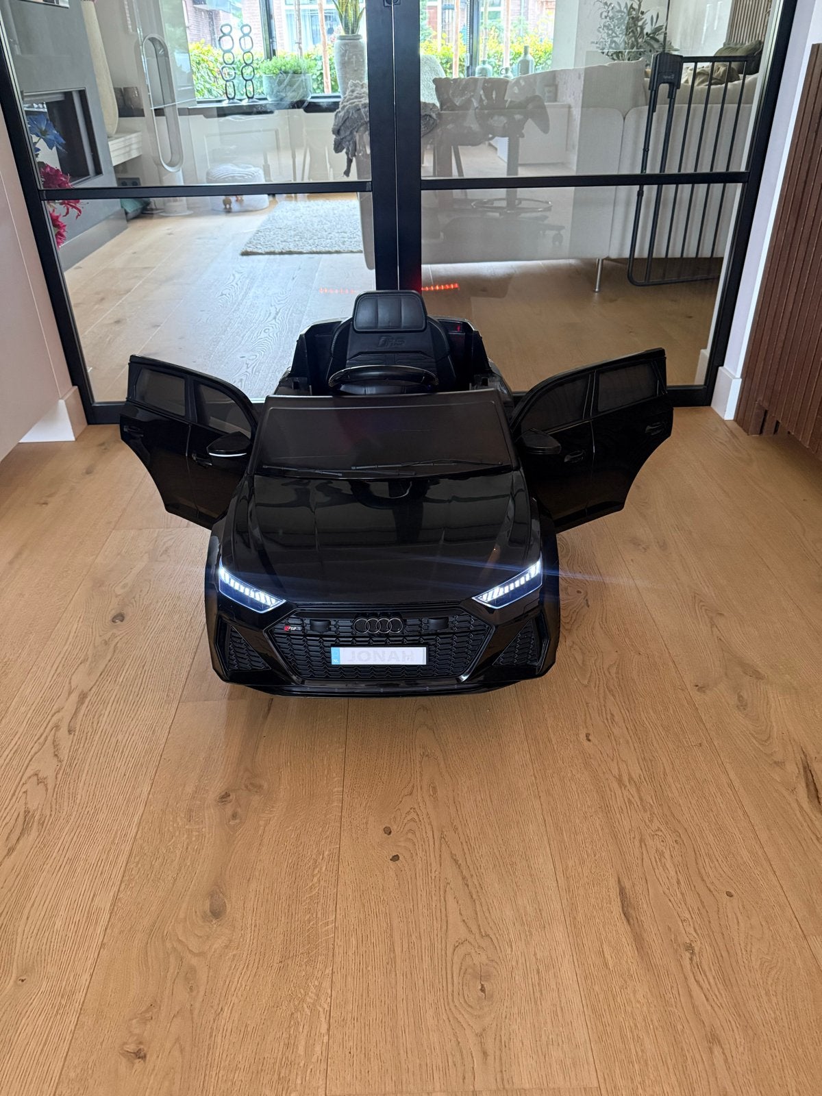 Elektrische kinderauto Audi RS6 - Zwart, Ophalen, Zo goed als nieuw, Trapvoertuig