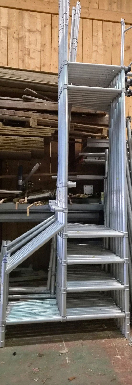 Te koop 12 renovatie steiger jukken skyworks, Ophalen, Skyworks, Zo goed als nieuw, Rolsteiger of Kamersteiger