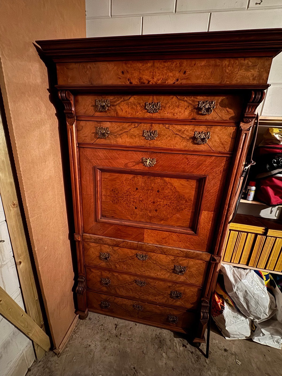 Antieke secretaire met lak en ingelegd parelmoer, Ophalen