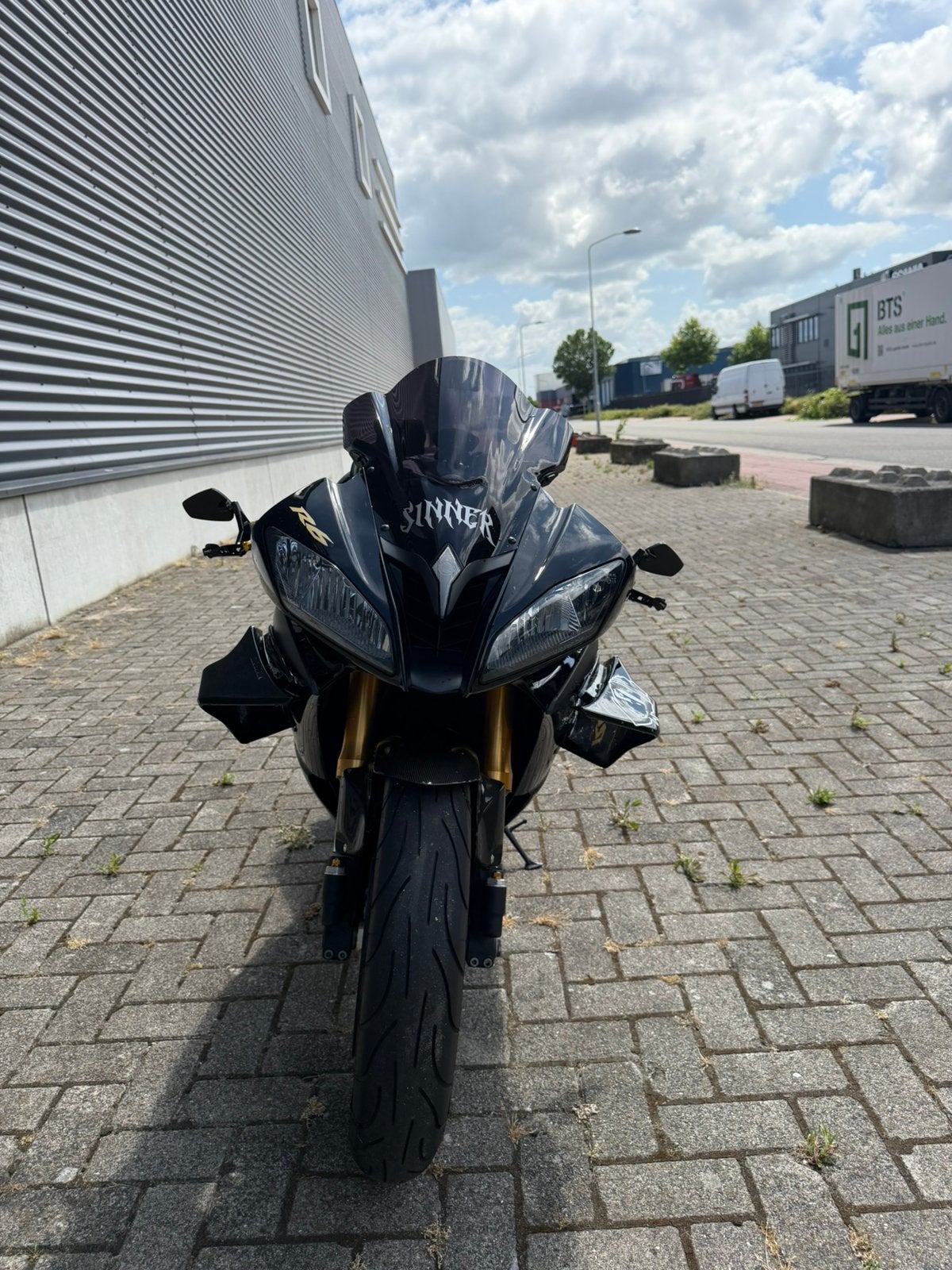 Unieke Yamaha r6 uit 2010 zwart/goud met een hoop carbon, Sportuitlaat, Occasion, 4 cilinders, Motorrijbewijs A