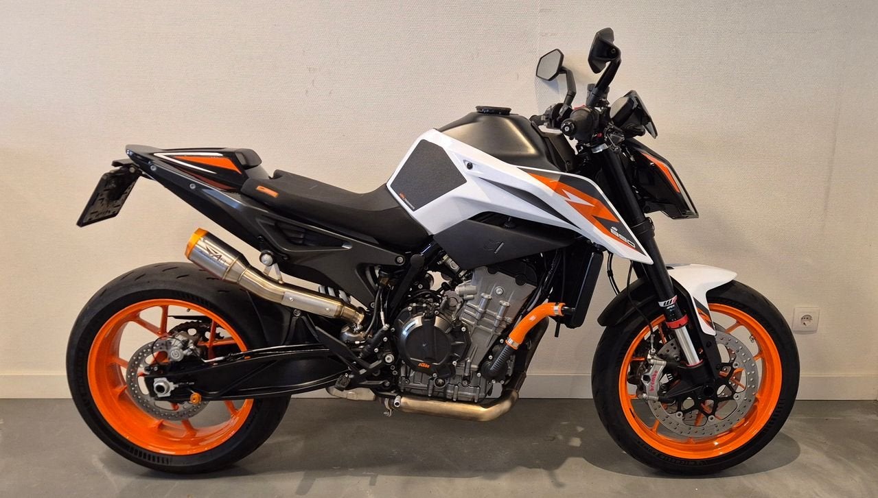 KTM 890 DUKE R (bj 2022) 10298Km, 2 cilinders, KTM, Motorrijbewijs A, Onbekend