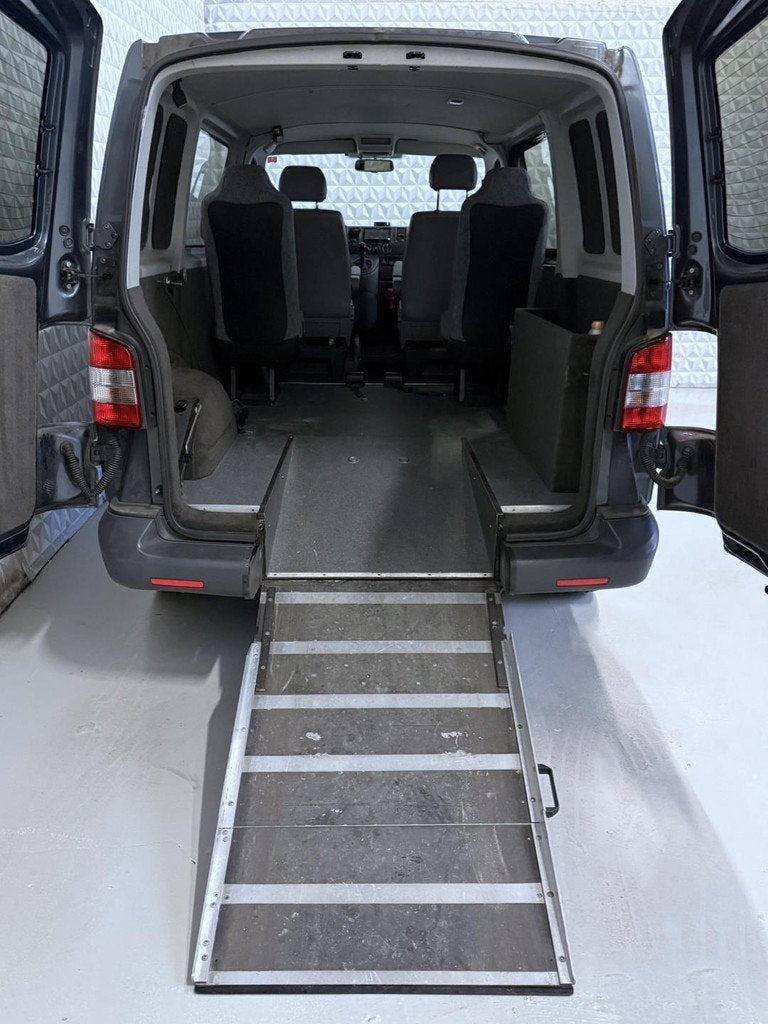 Volkswagen Transporter 2.5 TDI 300 INVALIDE AANGEPAST! (2007, Auto's, Voorwielaandrijving, Gebruikt, Volkswagen, 1864 kg
