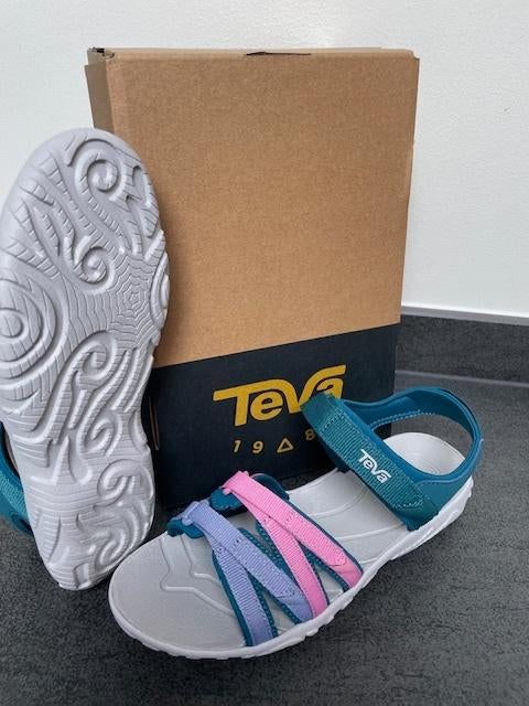 25%  Teva sandaal Tirra Kids Blue Coral Multi maat 35 (of36), Teva, Kloosterstraat 29 Simpelveld, Schoenen, Nieuw