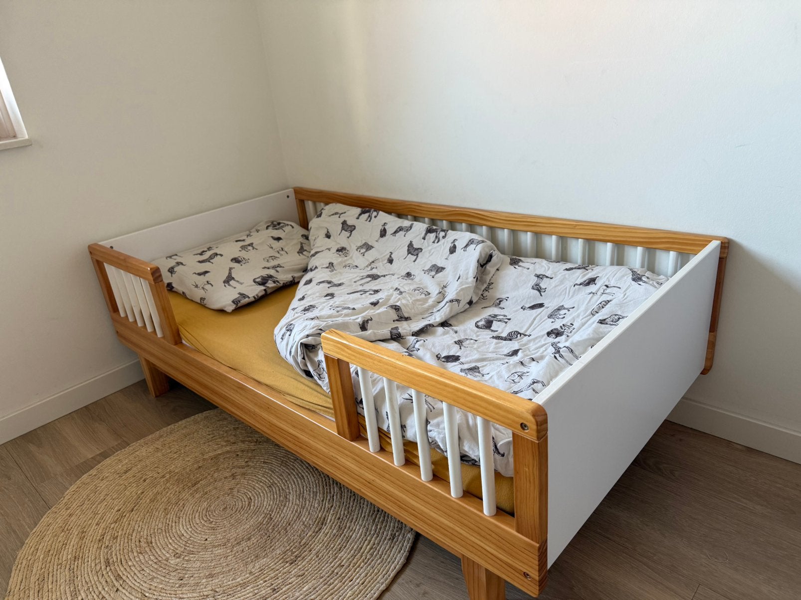 Peuterbed - Petit Amelie, Kinderen en Baby's, Ophalen, Gebruikt, 70 tot 85 cm, 140 tot 160 cm
