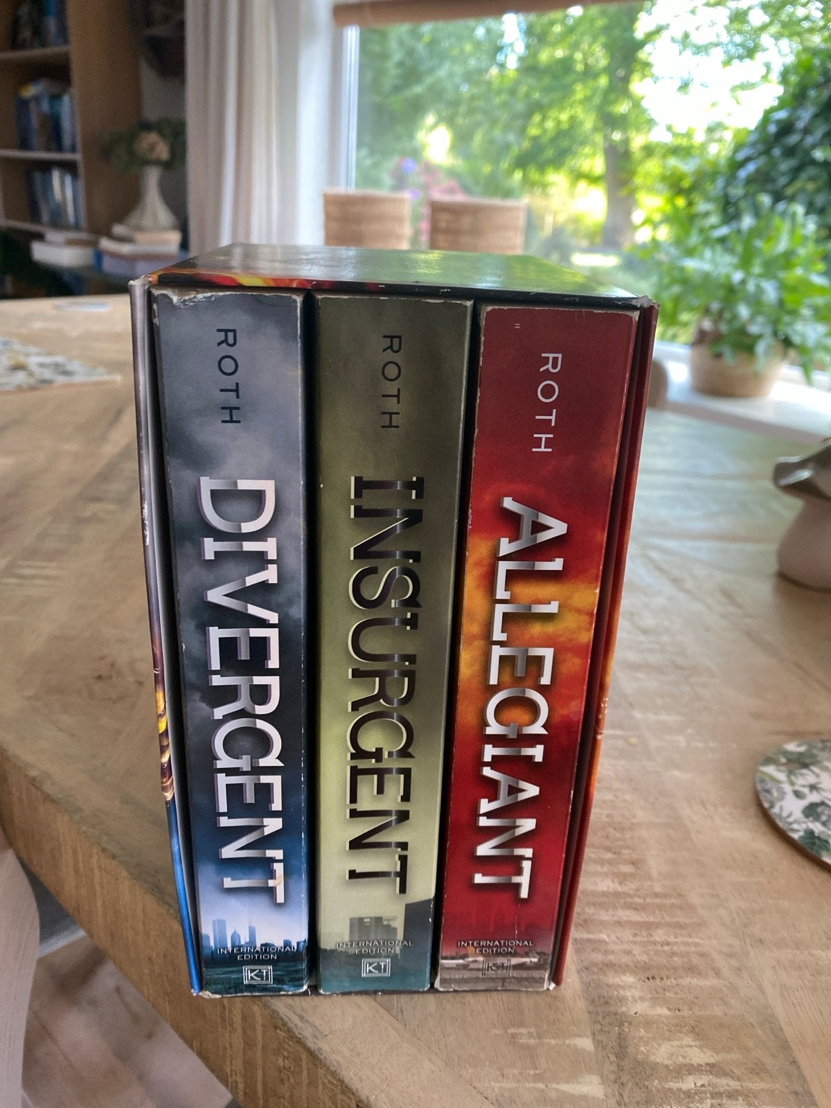 De Divergent Serie Boxset - Veronica Roth (Engels), Boeken, Ophalen of Verzenden, Zo goed als nieuw, Amerika