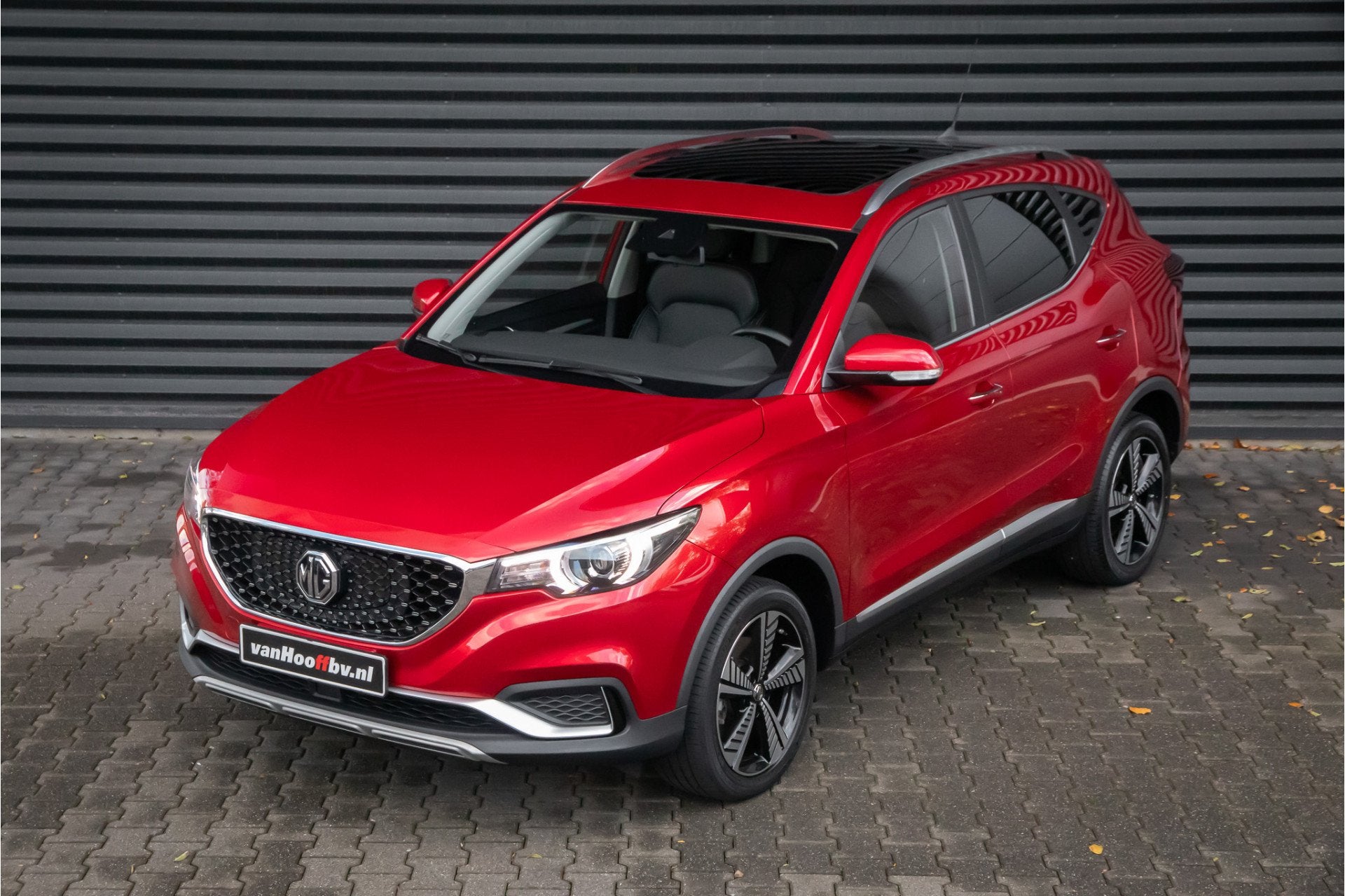 MG Mg Zs EV Luxury 45 kWh (bj 2020, automaat), Auto's, Gebruikt, Zwart, 143 pk, ZS