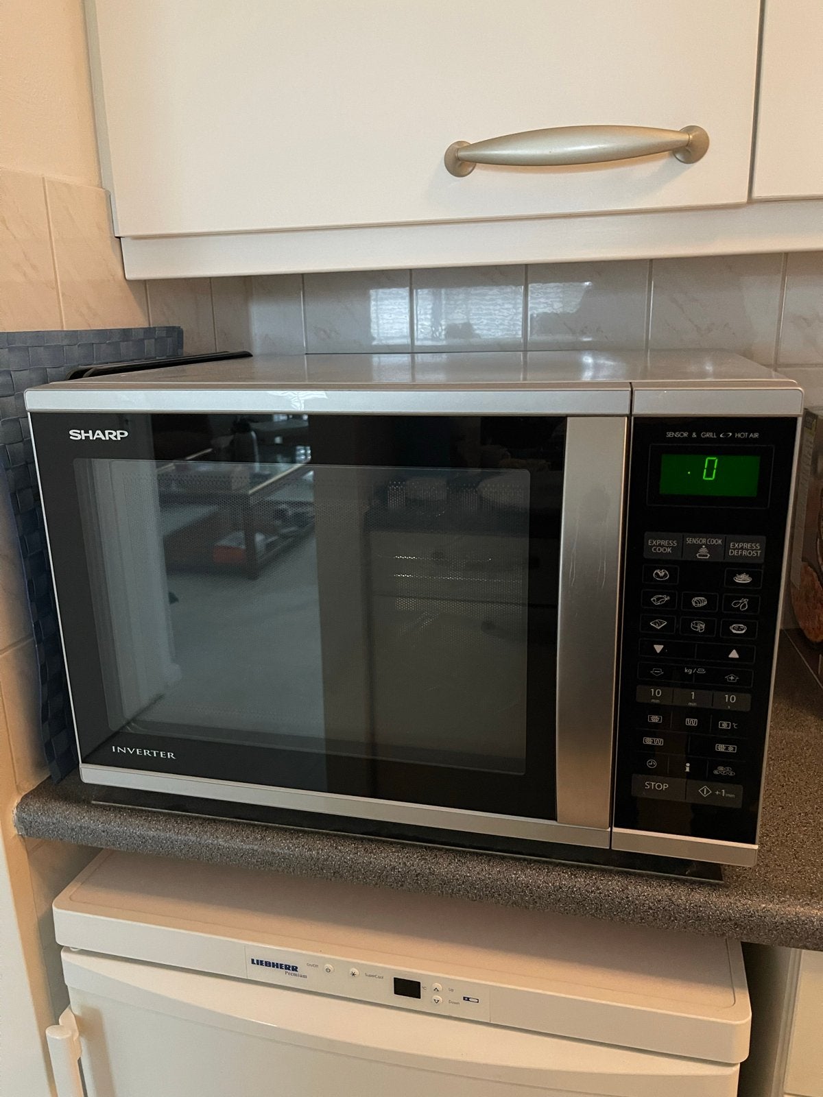 Sharp Combimagnetron R-971 (Inverter) - Zo goed als nieuw, Ophalen, Combimagnetron, 60 cm of meer, Grill