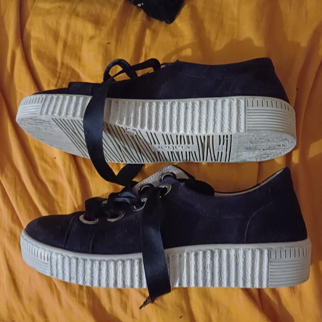 Donkerblauwe sneakers met lintveters merk Gabor, Ophalen of Verzenden, Zo goed als nieuw, Blauw, Sneakers of Gympen