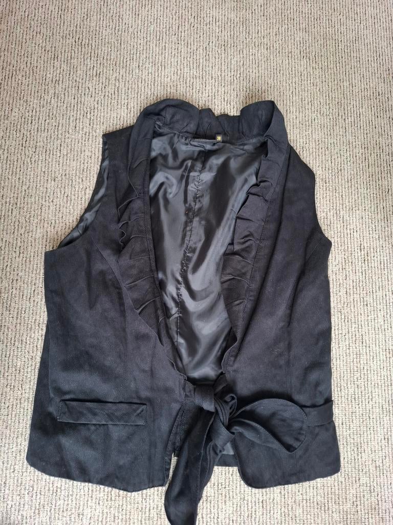 Zwart dames gilet met strik | maat 38, Kleding | Dames, Maat 38/40 (M), Zwart, Ophalen of Verzenden, Zo goed als nieuw