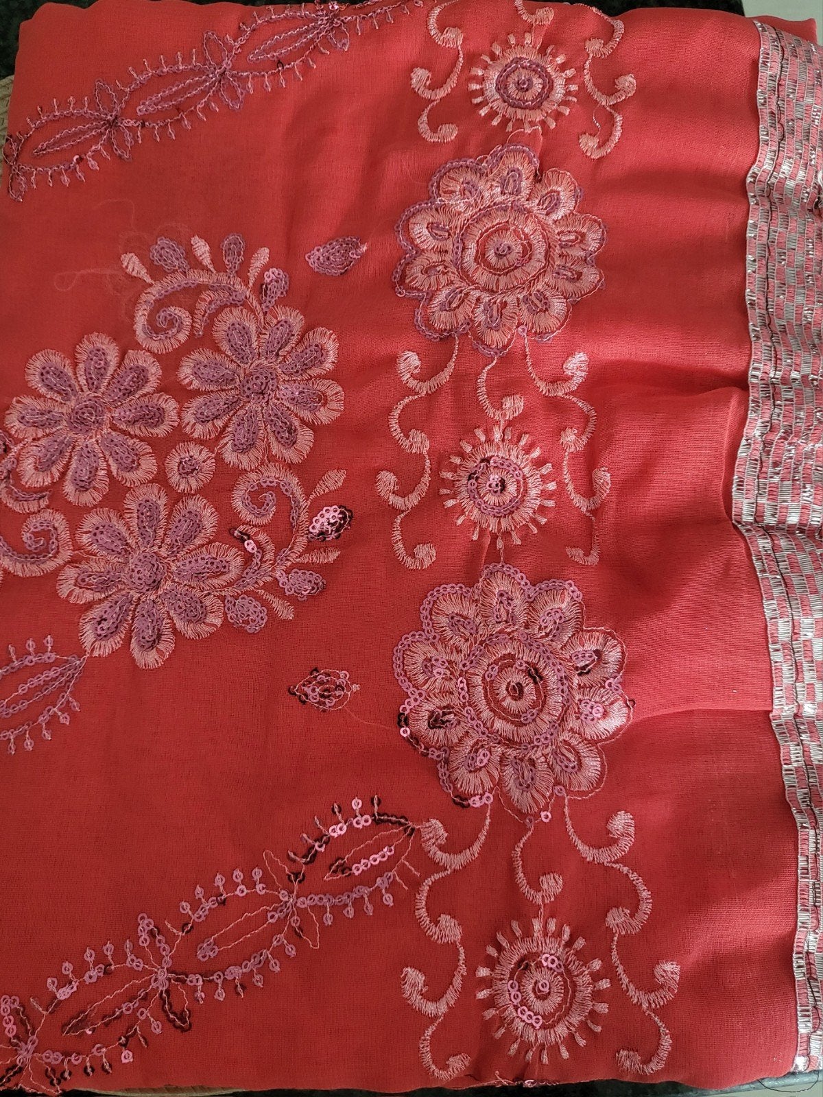 Saree Stof uit India | Nieuw | Koraal kleur, Ophalen of Verzenden, Nieuw, 200 cm of meer, 120 cm of meer