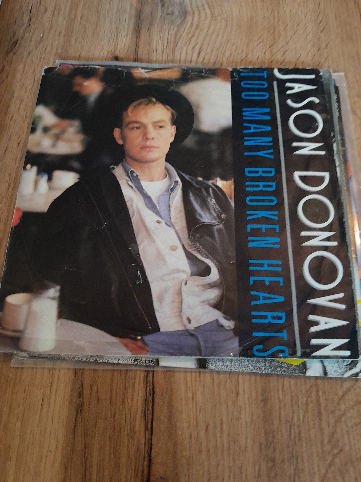 Jason donovan 7inch too may broken hearts, Ophalen of Verzenden, Zo goed als nieuw, Pop
