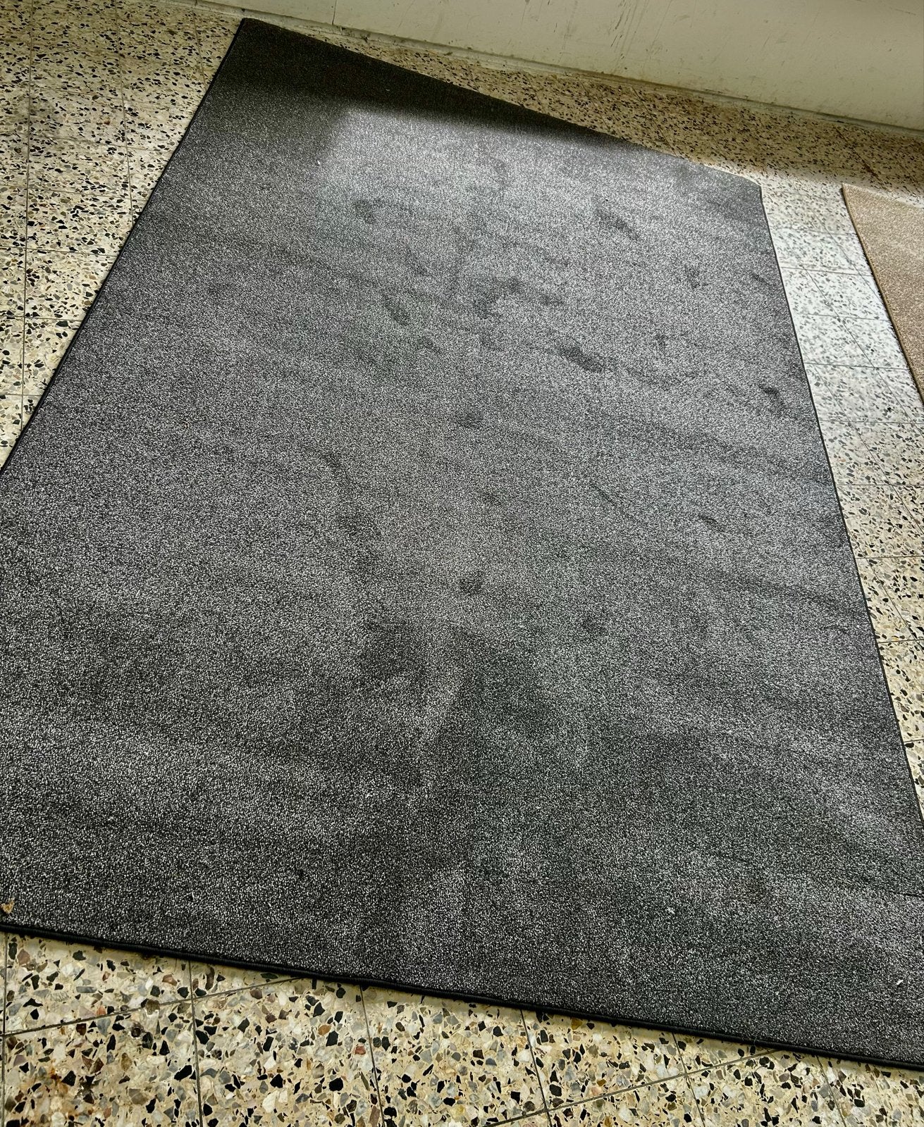 Modern grijs vloerkleed 200x300 cm, Huis en Inrichting, Stoffering | Tapijten en Kleden, Ophalen, Gebruikt, 200 cm of meer, Grijs