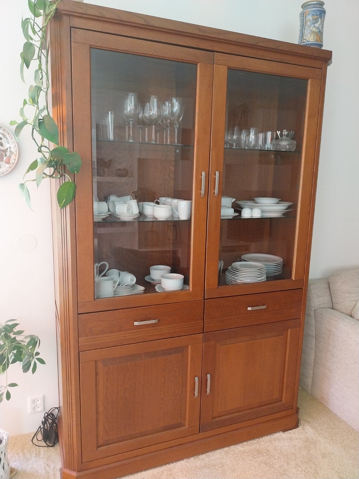 Vitrinekast buffetkast servieskast met glazen deuren en lade, Ophalen, Glas, Zo goed als nieuw, Klassiek, Tijdloos
