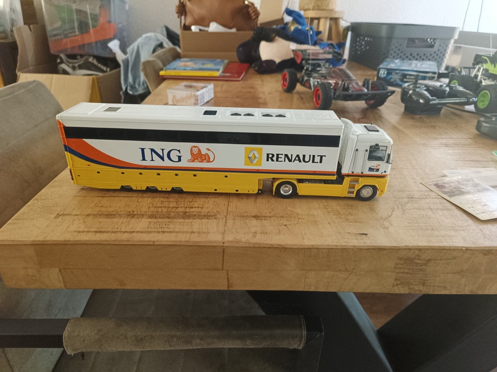 Ing Renault 2008 formula 1 truck, Hobby en Vrije tijd, Modelbouw | Boten en Schepen, Ophalen of Verzenden, 1:32 tot 1:50