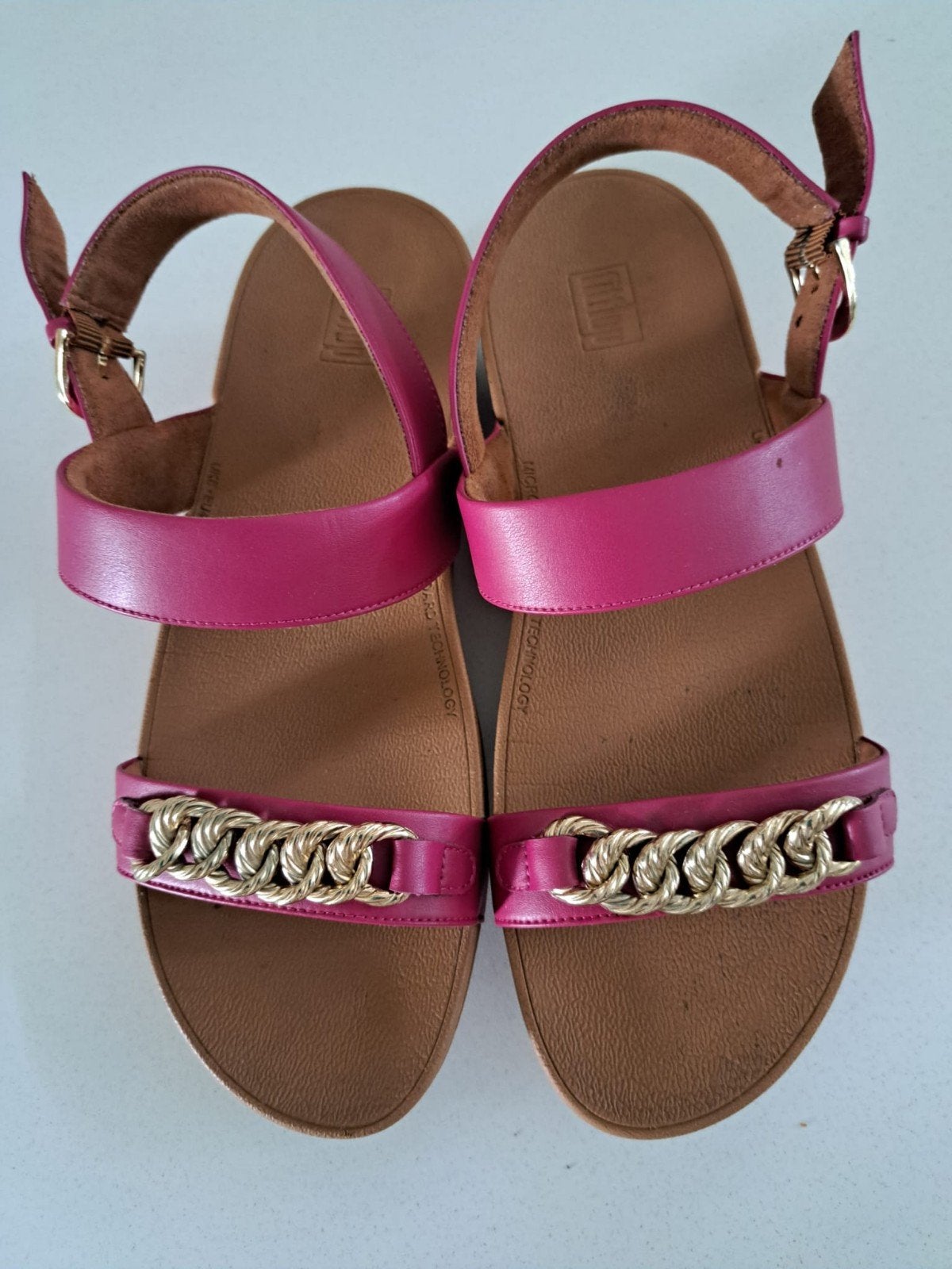 Fitflop sandalen met gouden ketting, maat 42, Zo goed als nieuw, Fitflop, Roze, Sandalen of Muiltjes