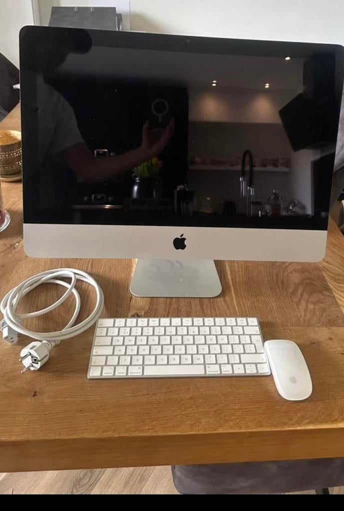 I mac 21.5 ince, Computers en Software, Apple Desktops, Ophalen of Verzenden, Zo goed als nieuw, IMac