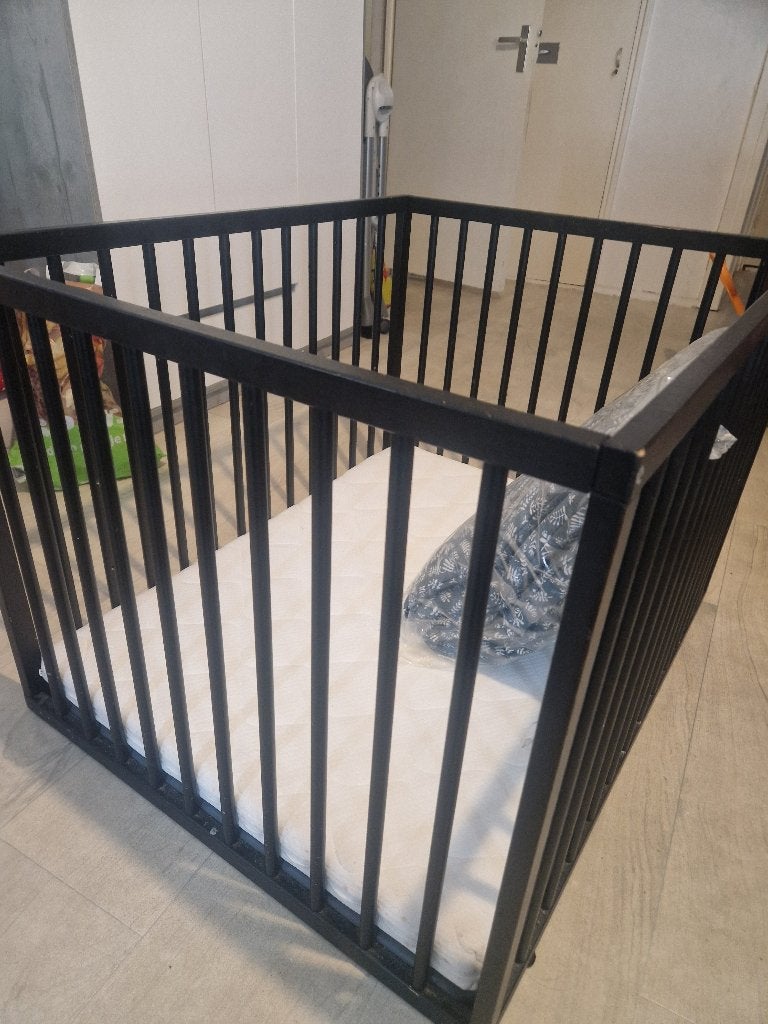 Speelbox met matras en splinternieuw boxkleed, Kinderen en Baby's, Ophalen, Gebruikt, Vierkant, Boxkleed