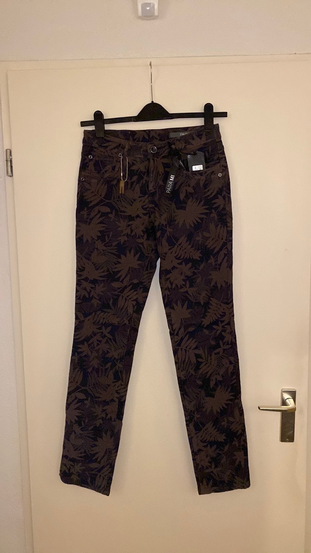 Nieuw mooie broek maat 38 L 32 merk Para Mi, Kleding | Dames, Broeken en Pantalons, Maat 38/40 (M), Overige kleuren, Nieuw, Ophalen of Verzenden