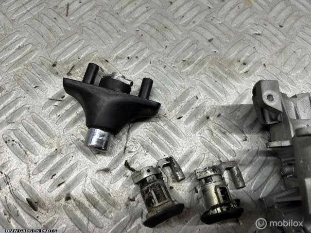 Slotenset BMW 3-serie E30 ('84-'92), Auto-onderdelen, Gebruikt, Partnerportal@bmw.de, Bmw, Ophalen of Verzenden
