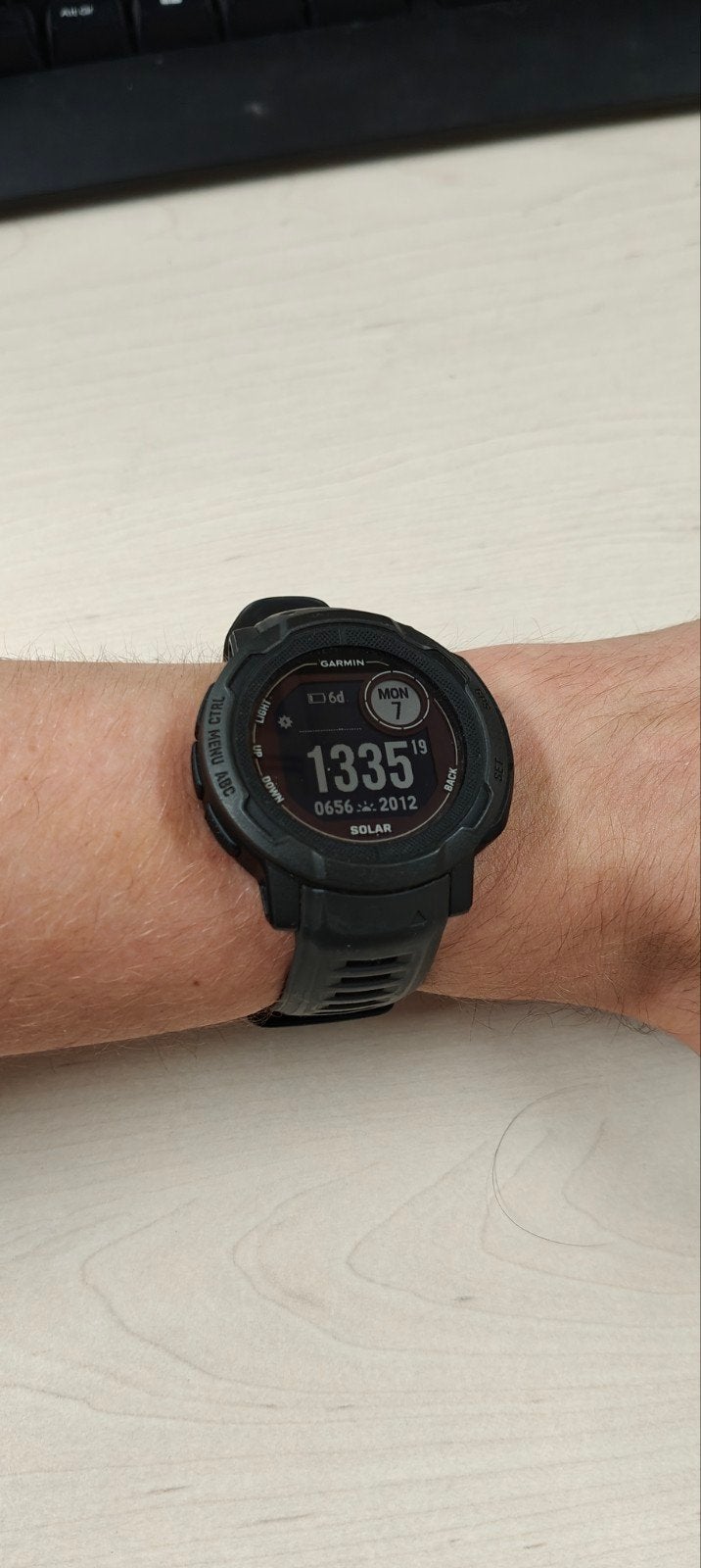 Garmin Instinct 2 Solar 45mm Zwart, Zwart, Garmin, Ophalen of Verzenden, Zo goed als nieuw