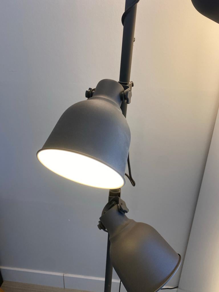 IKEA Hektar staande lamp met 3 spots, zo goed als nieuw, Ophalen, Zo goed als nieuw, Metaal, 150 tot 200 cm