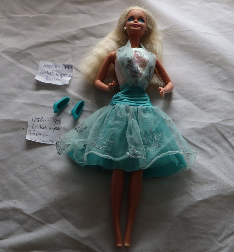 10963-1993 Locket Surprise Barbie in Locket Surprise Fashion, Ophalen of Verzenden, Gebruikt, Fashion Doll