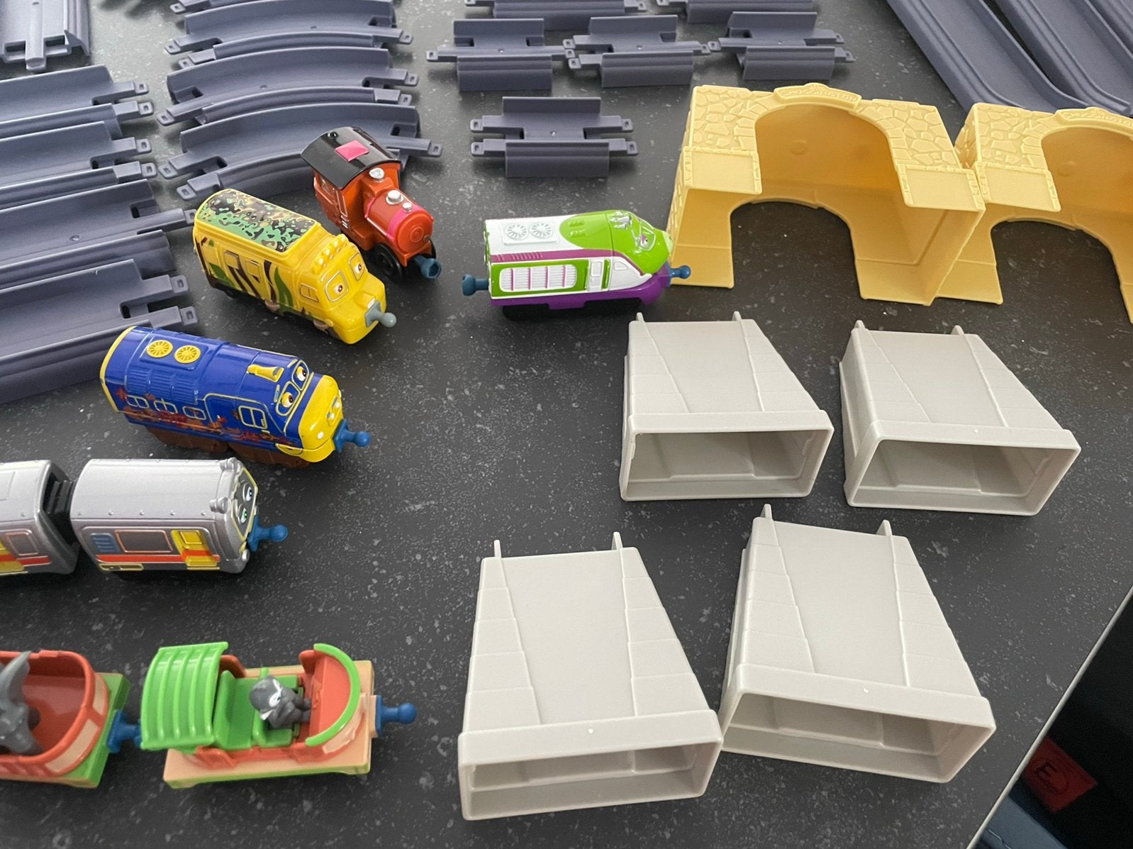 38 delige treinbaan tv serie Chuggington, Kinderen en Baby's, Speelgoed | Thomas de Trein, Ophalen of Verzenden, Zo goed als nieuw