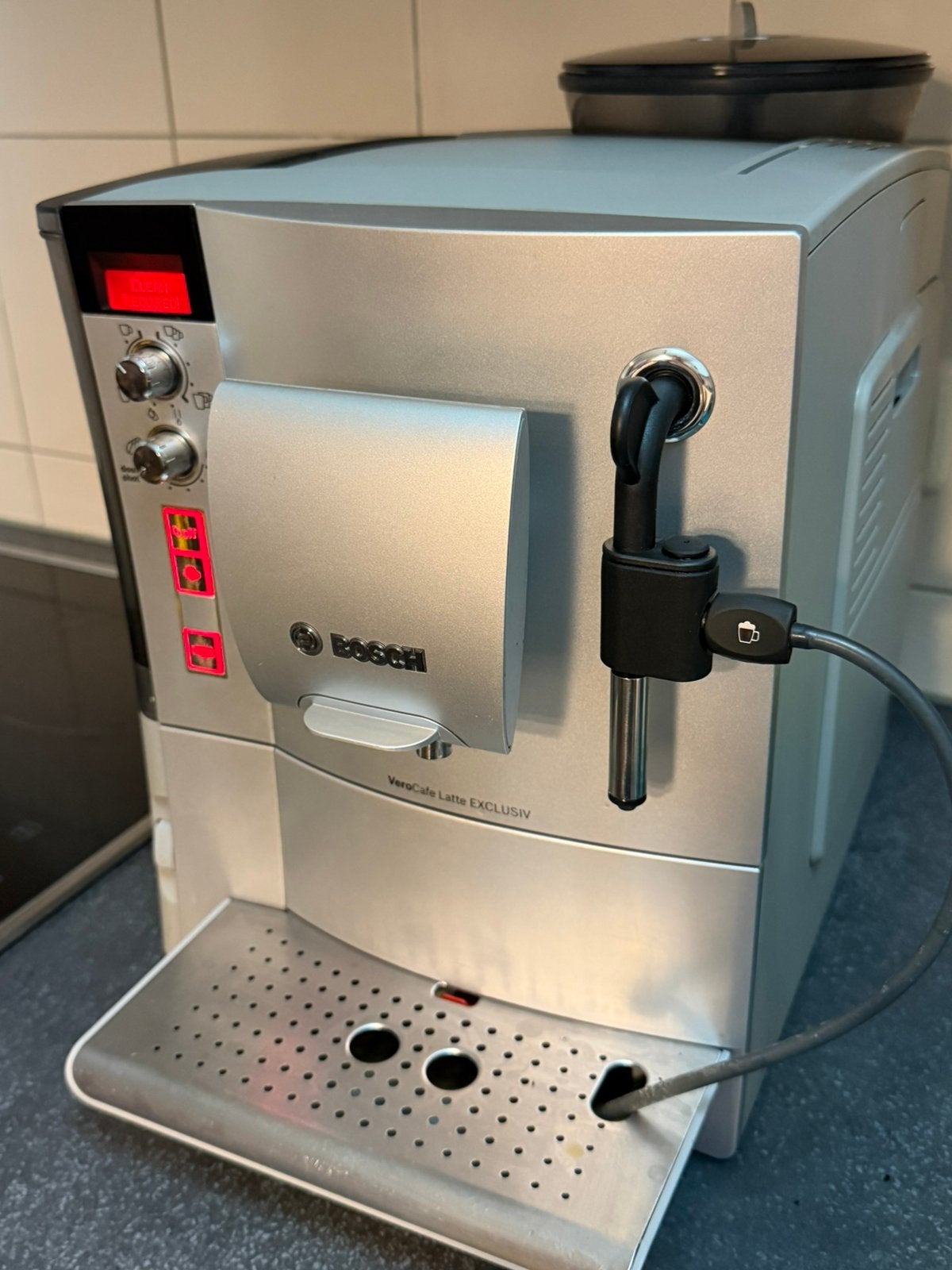 Koffiemachine, Witgoed en Apparatuur, Koffiezetapparaten, 10 kopjes of meer, Koffiemachine, Zo goed als nieuw, Koffiebonen
