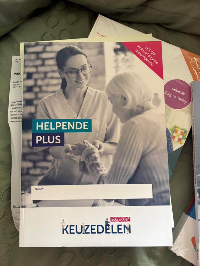 Helpende plus boek, Ophalen of Verzenden, Zo goed als nieuw, Overige niveaus