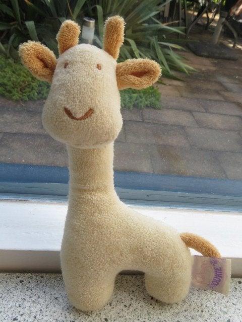 Giraffe giraf rammelaar merk Noukie's Amtoys zacht materiaal, Ophalen of Verzenden, Zo goed als nieuw, Giraf, Met label