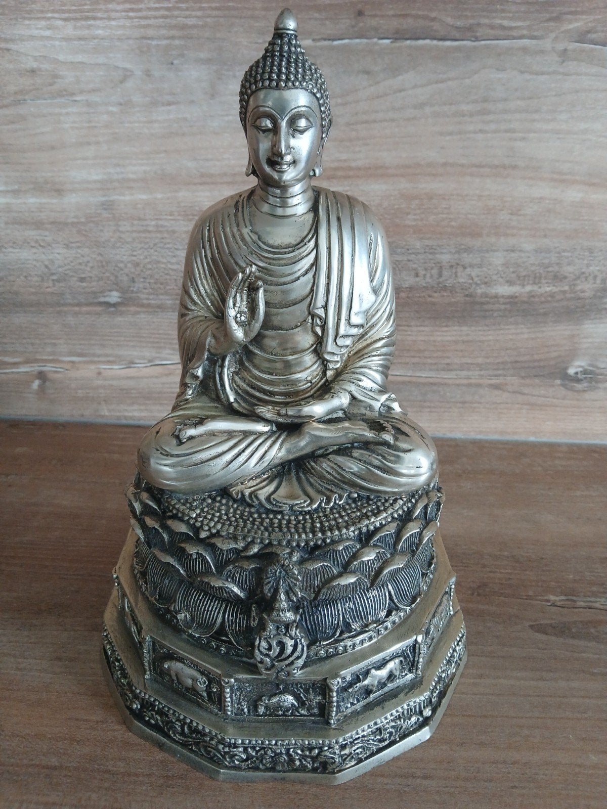 Zilverkleurig gautama Boeddhabeeld - Mediterende Boeddha, Huis en Inrichting, Woonaccessoires | Boeddhabeelden, Ophalen of Verzenden