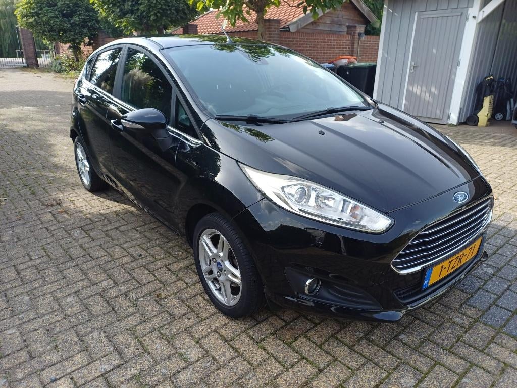 Ford Fiësta 1.0 74KW/100PK 5D 2014 Zwart, Voorwielaandrijving, Euro 5, 40 €/maand, Zwart