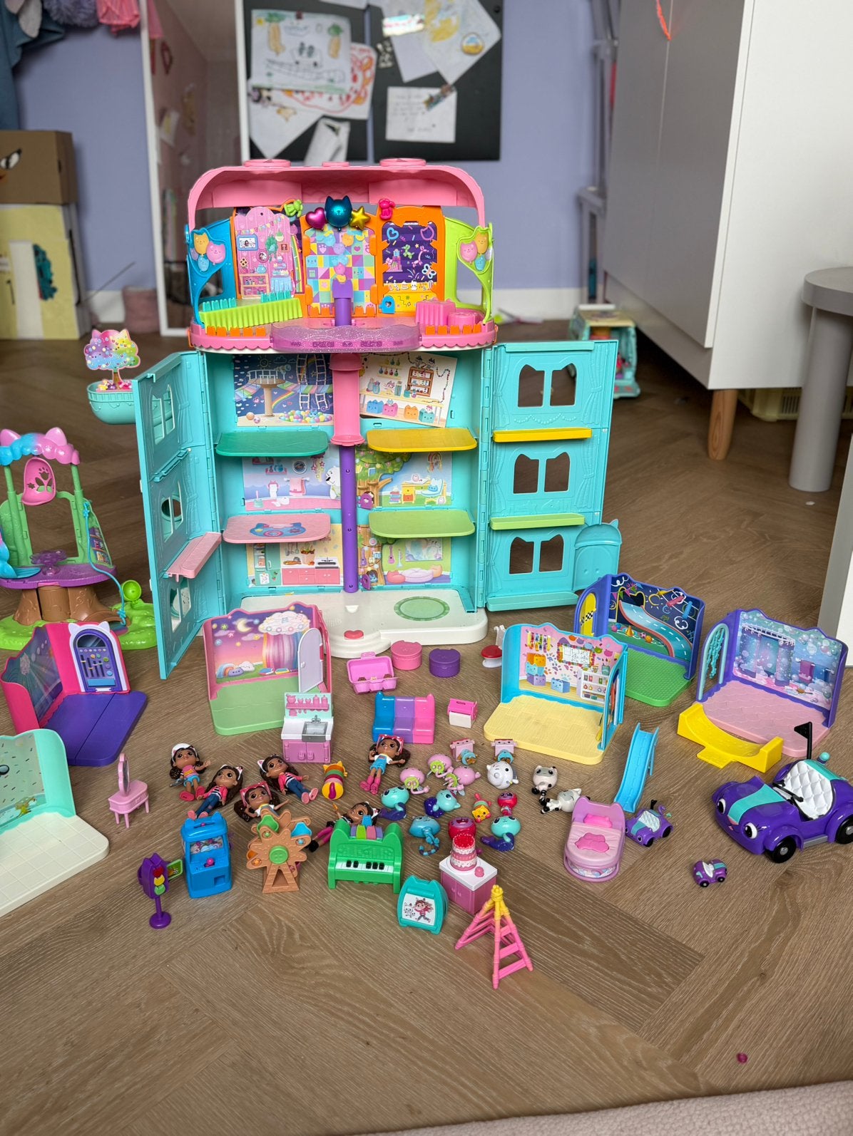 Gabby dollhouse poppenhuis compleet met 6 kamers., Ophalen, Zo goed als nieuw, Poppenhuis