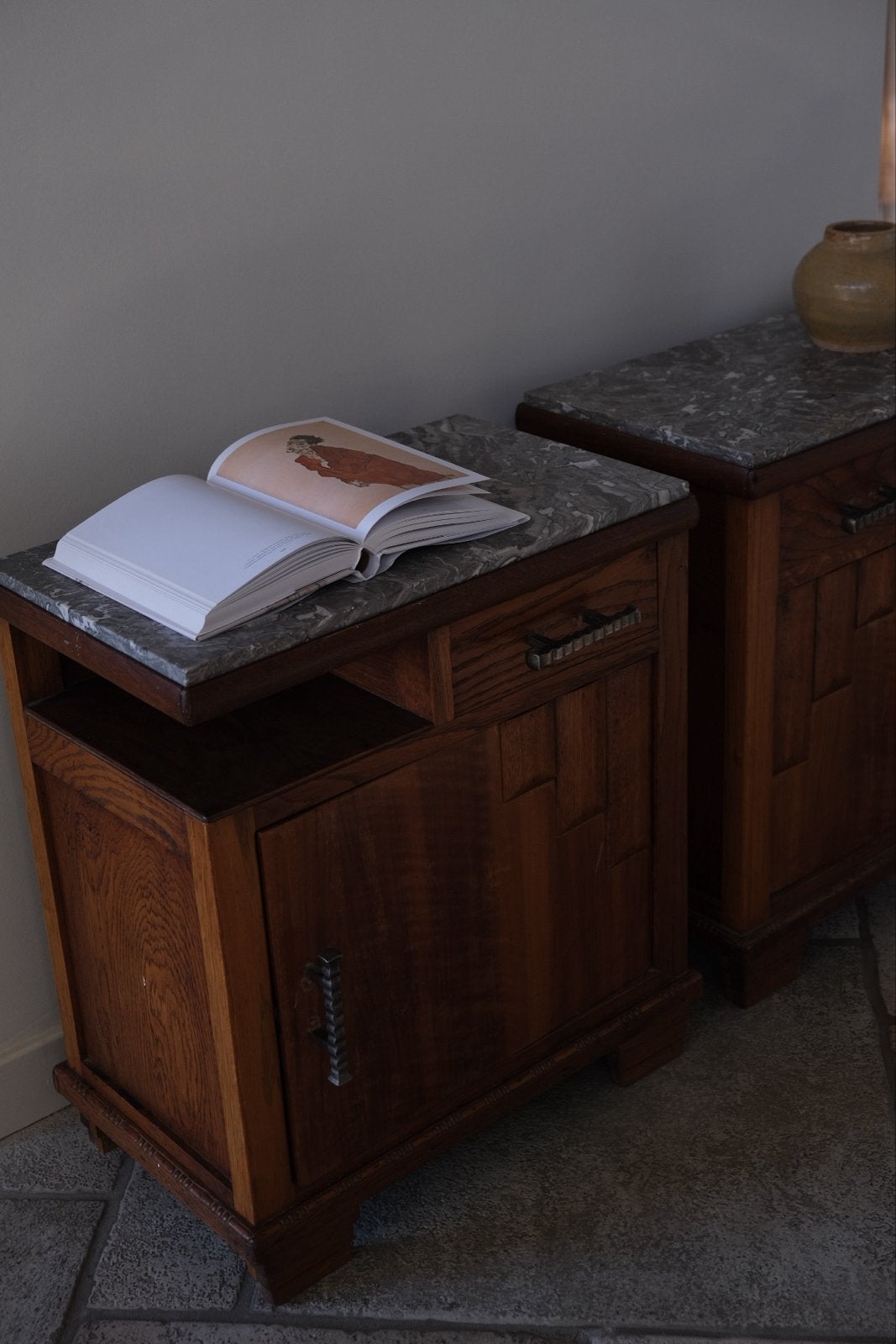 Set van 2 Art Deco Nachtkastjes met Marmeren Blad, Ophalen of Verzenden
