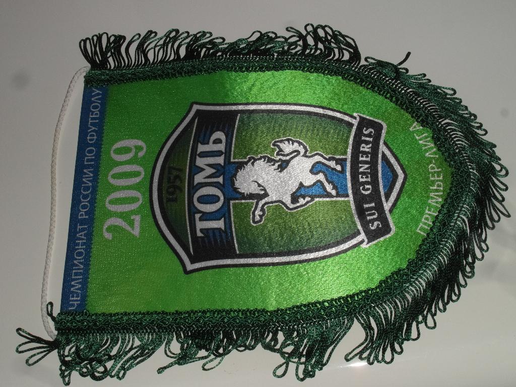 voetbal vaantje fc tom tomsk rusland, Ophalen of Verzenden, Zo goed als nieuw, Buitenlandse clubs, Vaantje of Sjaal