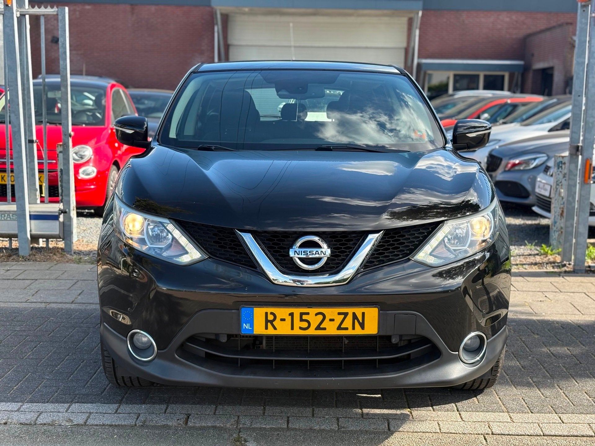 Nissan Qashqai 1.2 Connect Edition | Navigatie | A.Camera |, Auto's, Voorwielaandrijving, Euro 5, Stof, Gebruikt