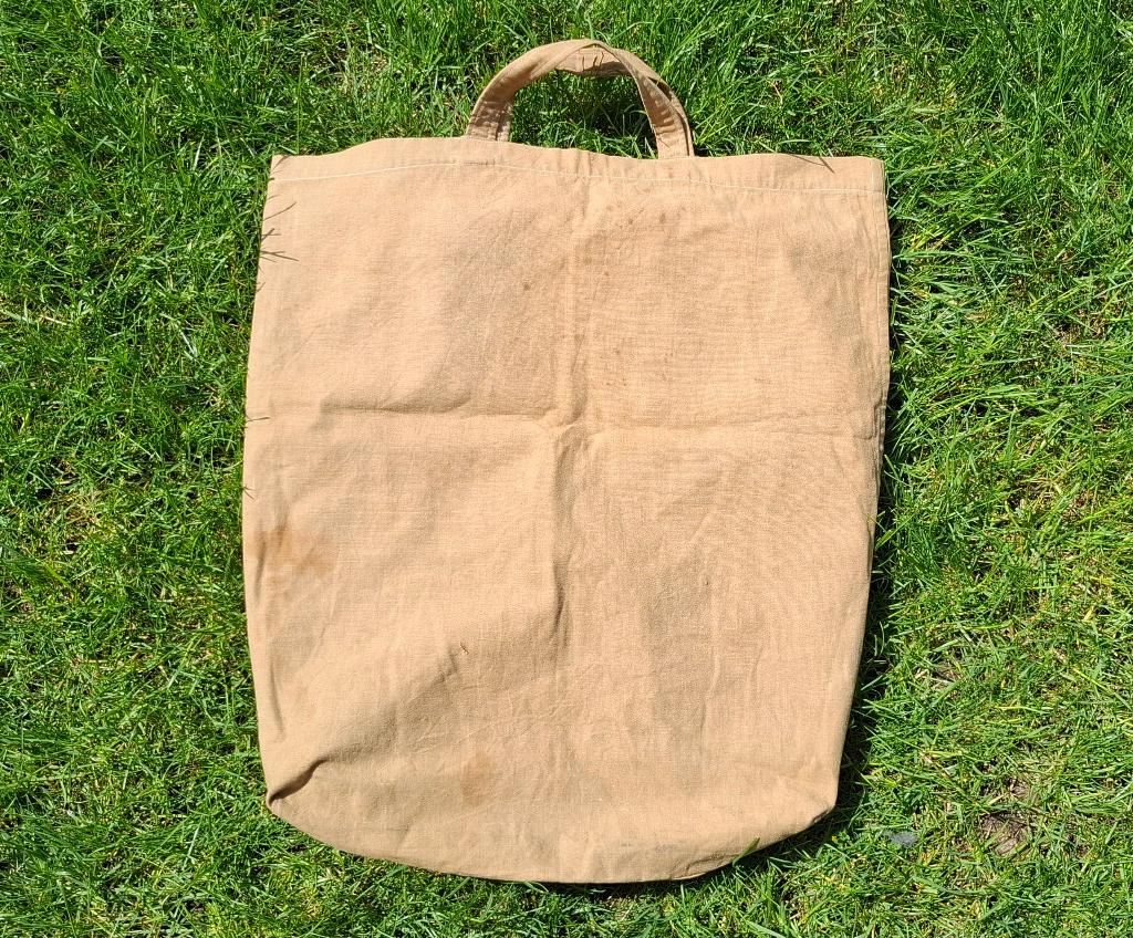 WWII - Helmet Bag, Verzamelen, Militaria | Tweede Wereldoorlog, Verzenden, Landmacht, Overige gebieden, Overige typen