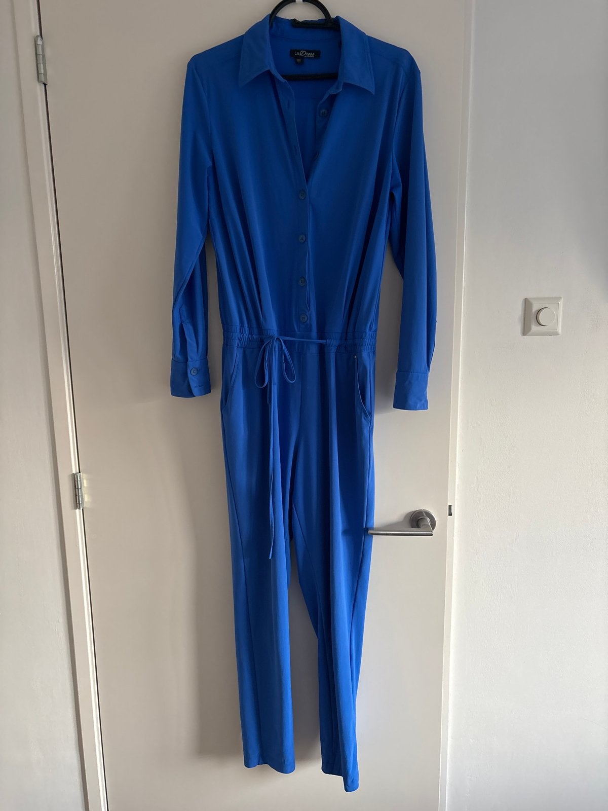 La Dress Stijlvolle blauwe jumpsuit - Medium, Kleding | Dames, Ophalen of Verzenden, Zo goed als nieuw, Maat 38/40 (M), Blauw