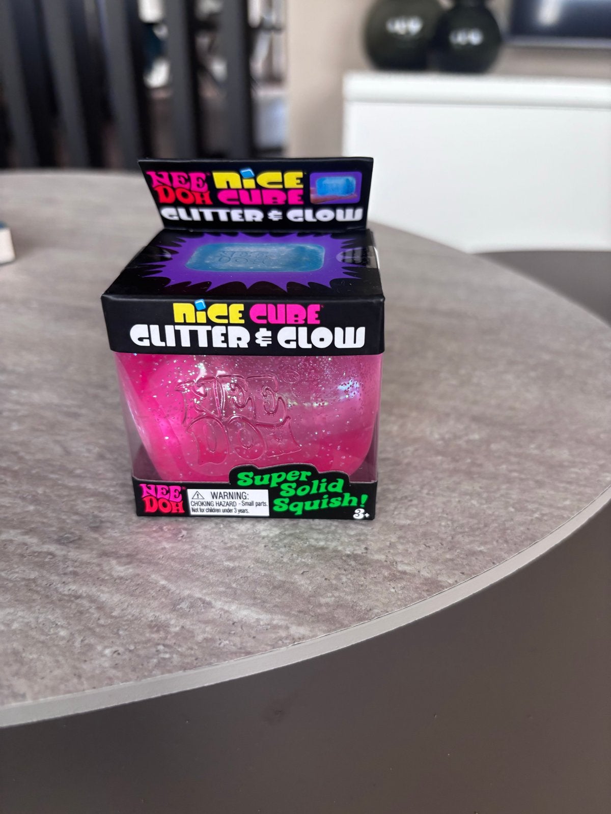 NeeDoh Nice Cube Glitter & Glow Roze Stressbal, Ophalen of Verzenden, Nieuw, Jongen of Meisje