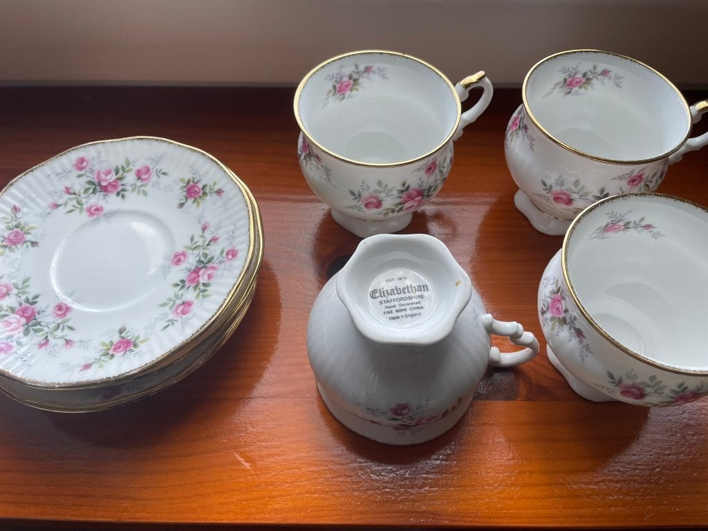 4 x Koffie kop en schotel Elizabethan - Engels porselein, Ophalen, Overige merken, Landelijk/Boerenbont, Zo goed als nieuw