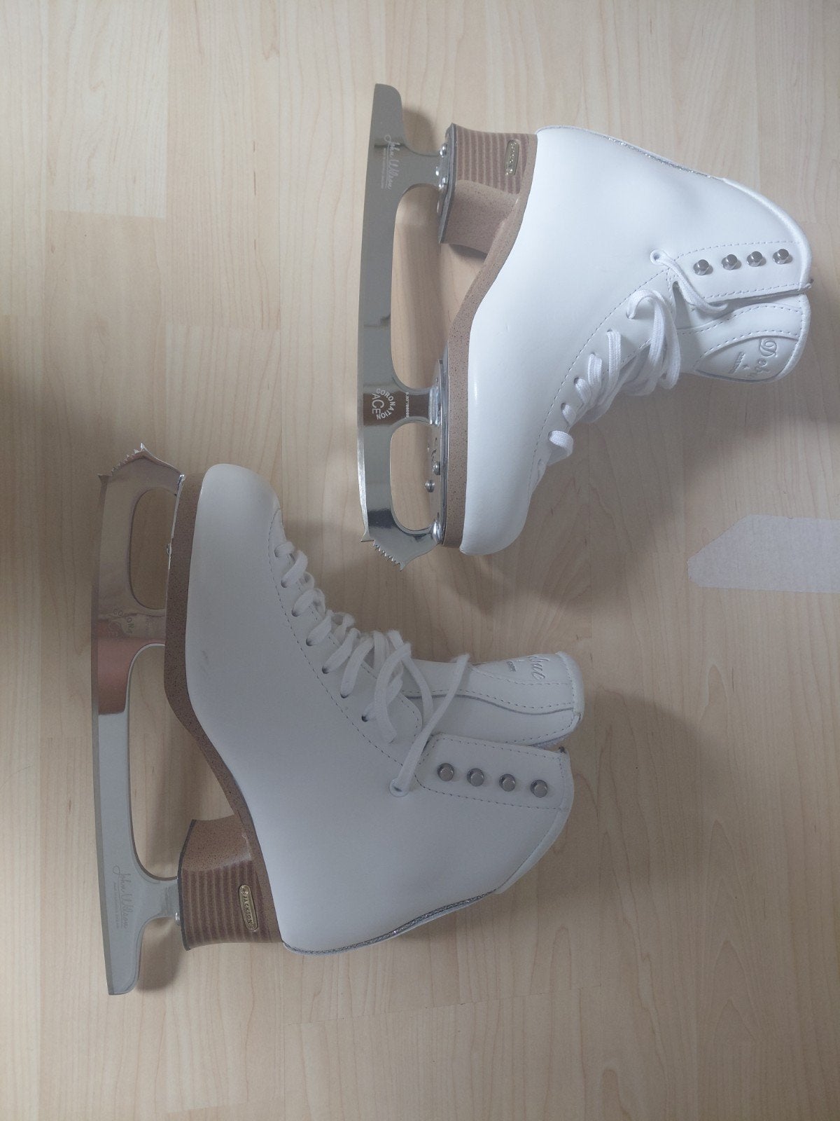 Kunstschaatsen Jackson Debut met coronation ace blades, Sport en Fitness, Ophalen of Verzenden, Zo goed als nieuw, Kunstschaatsen