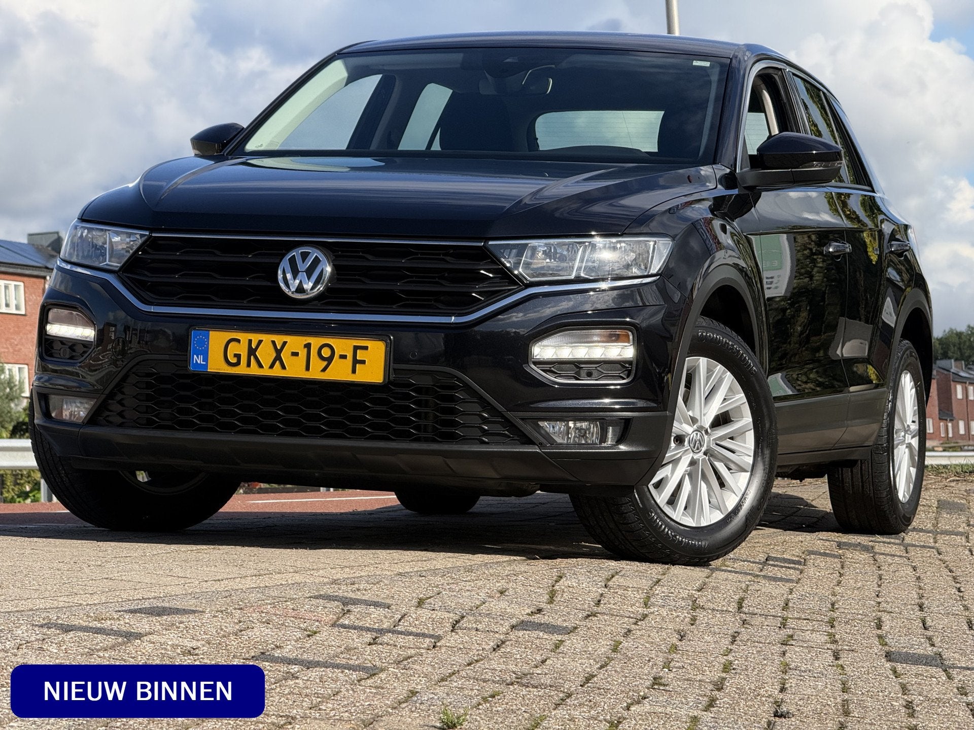 Volkswagen T-Roc 1.0 TSI (bj 2019), Voorwielaandrijving, Euro 6, 116 pk, Zwart