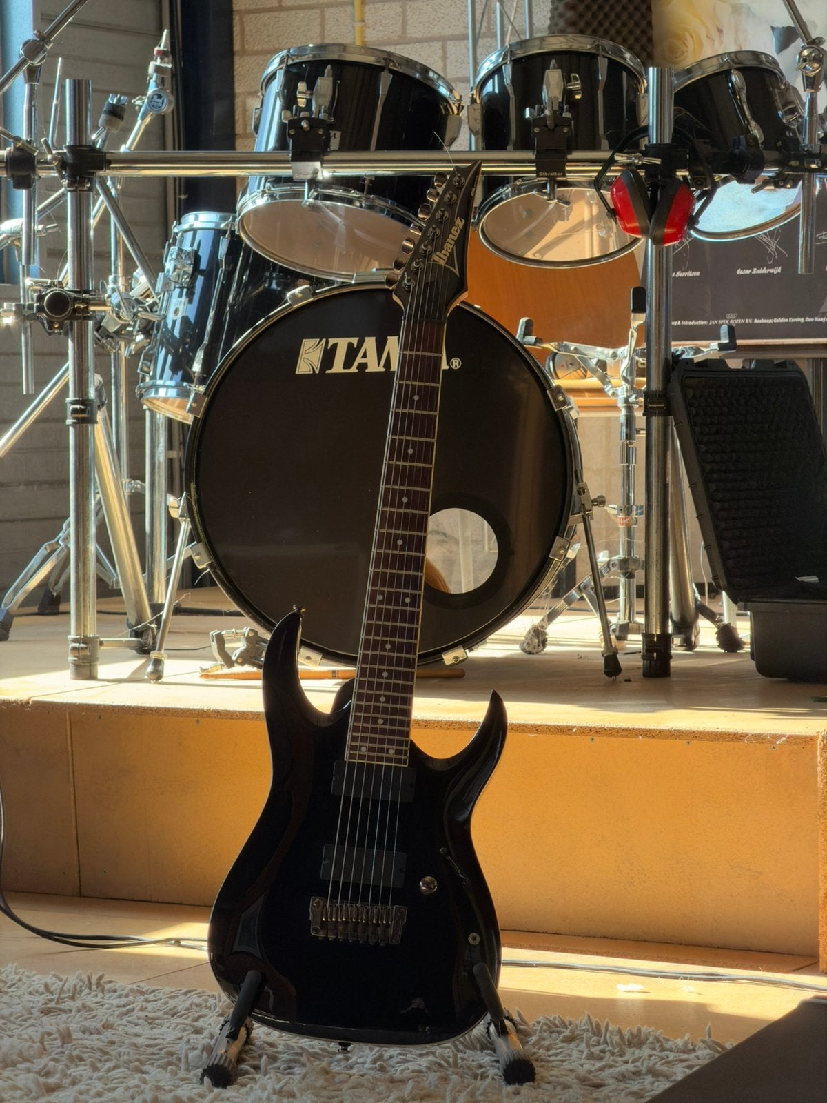 Ibanez RG 7-snarige elektrische gitaar zwart + koffer, Ophalen, Zo goed als nieuw, Solid body, Ibanez