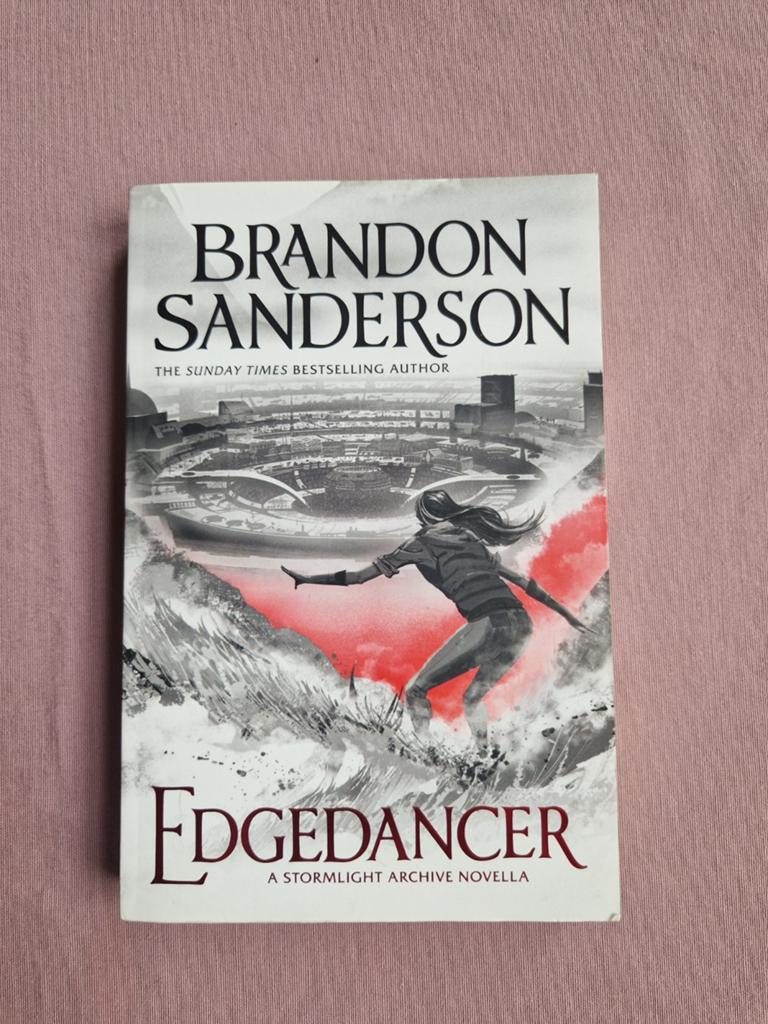 Edgedancer, The stormlight archive series, Brandon Sanderson, Ophalen of Verzenden, Zo goed als nieuw, Brandon Sanderson