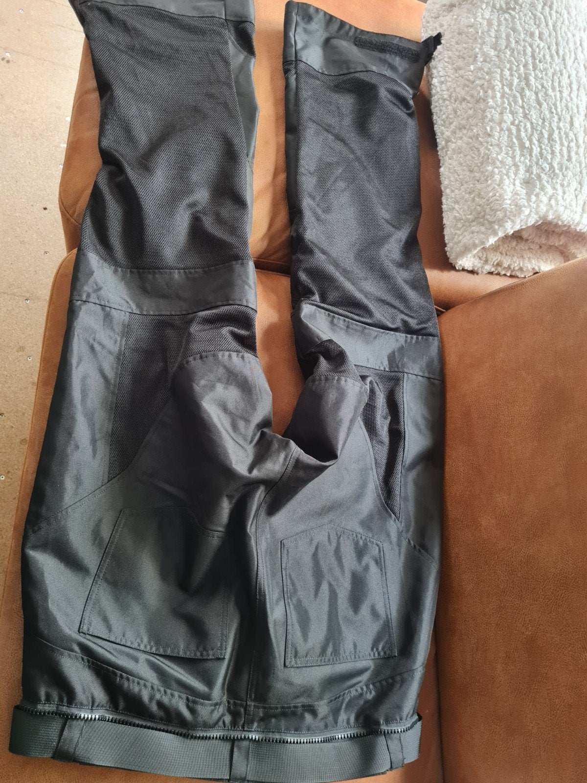 Held motorbroek XL, Ophalen, Nieuw, Rugzak