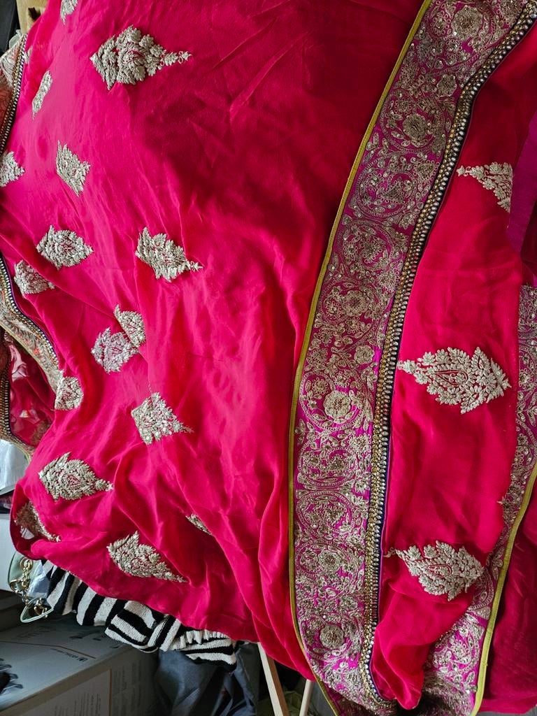 Prachtige sari, Ophalen of Verzenden, Nieuw, Maat 46/48 (XL) of groter, Overige typen