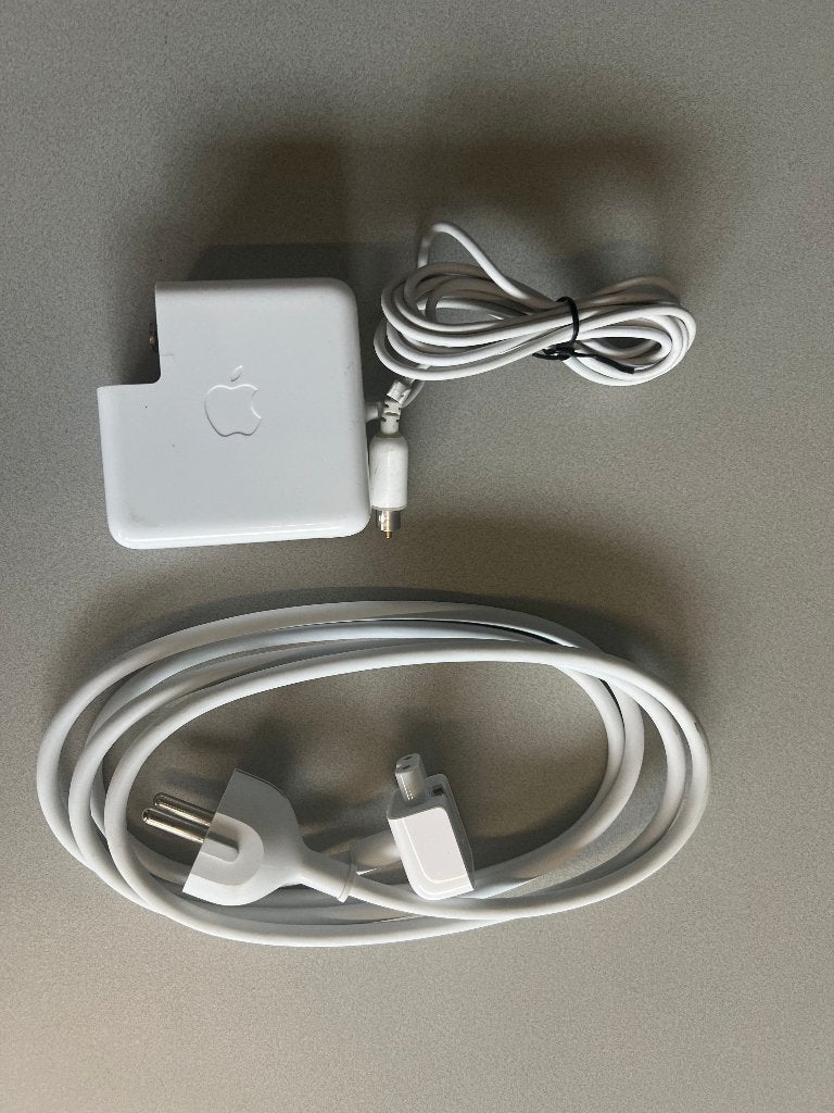 Apple 65W Portable Power Adapter (Model A1021), Computers en Software, Ophalen of Verzenden